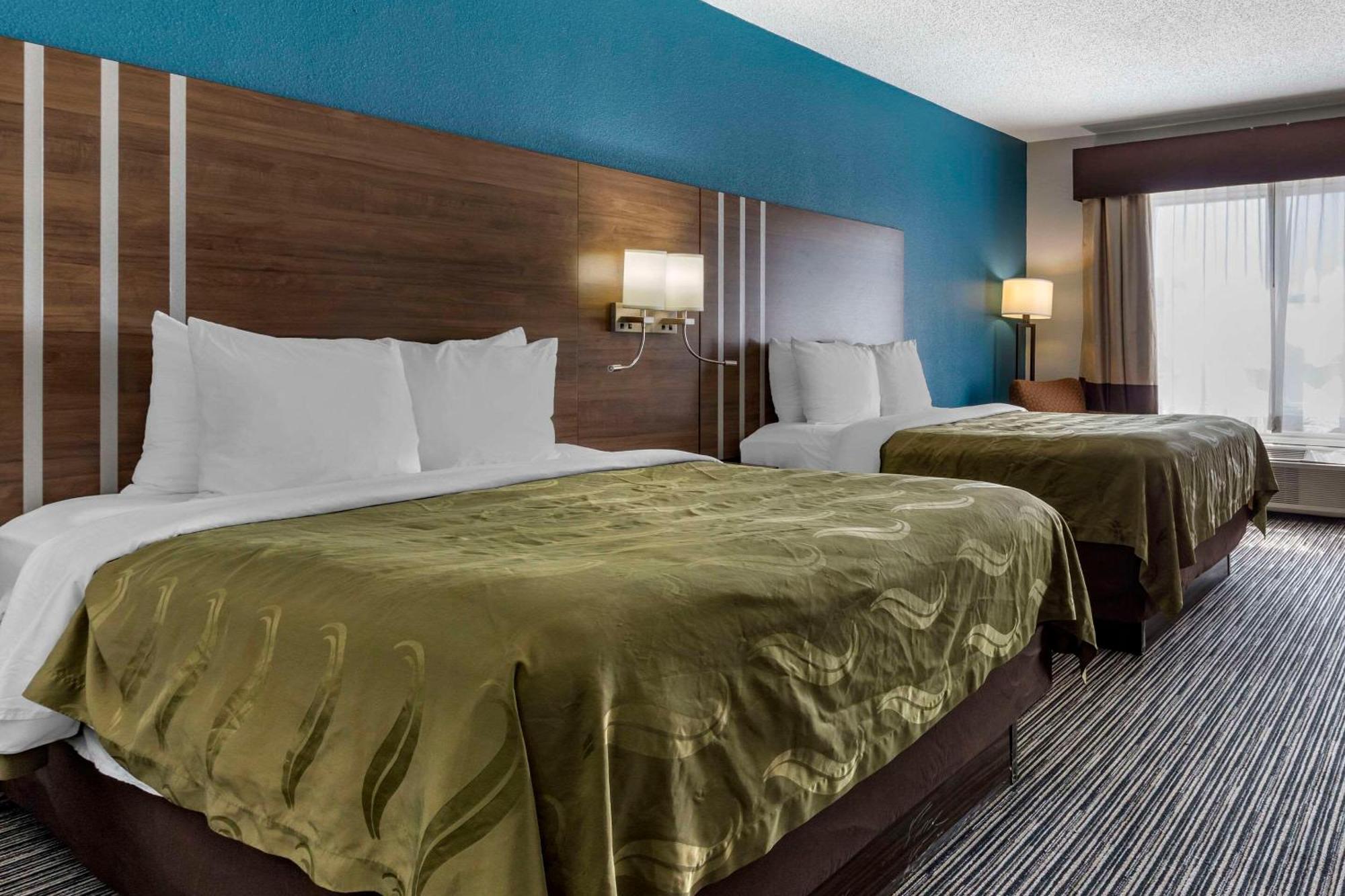 Quality Inn & Suites I-35 E-Walnut Hill Dallas Bagian luar foto