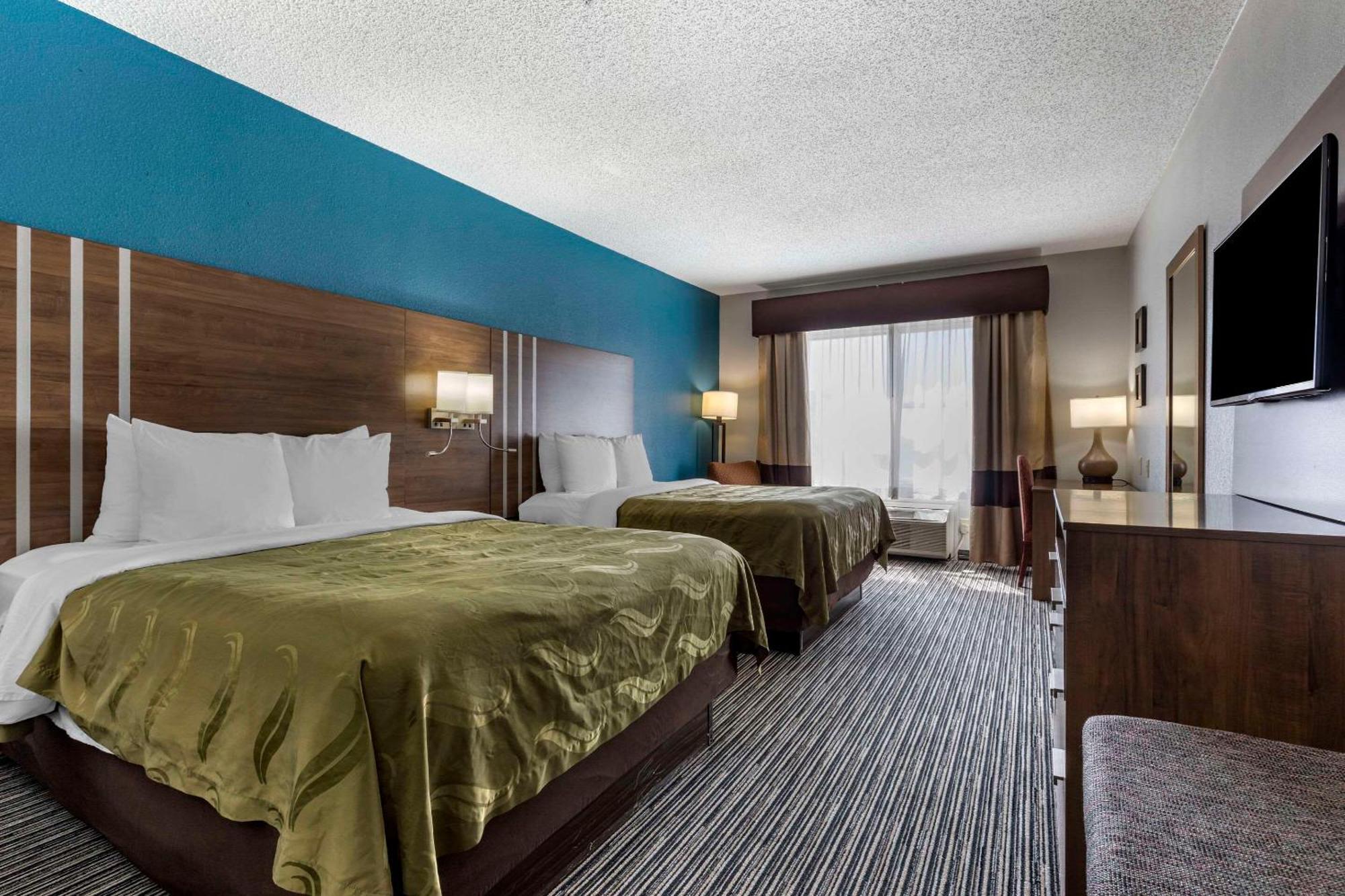 Quality Inn & Suites I-35 E-Walnut Hill Dallas Bagian luar foto