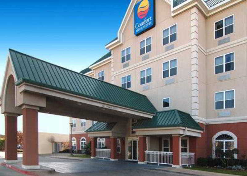 Quality Inn & Suites I-35 E-Walnut Hill Dallas Bagian luar foto