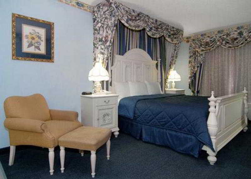 Quality Inn & Suites I-35 E-Walnut Hill Dallas Bagian luar foto